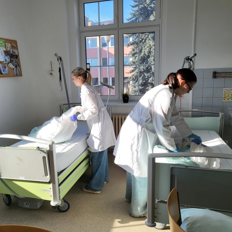 SOUTĚŽ VE STLANÍ LŮŽEK - 18. ročník